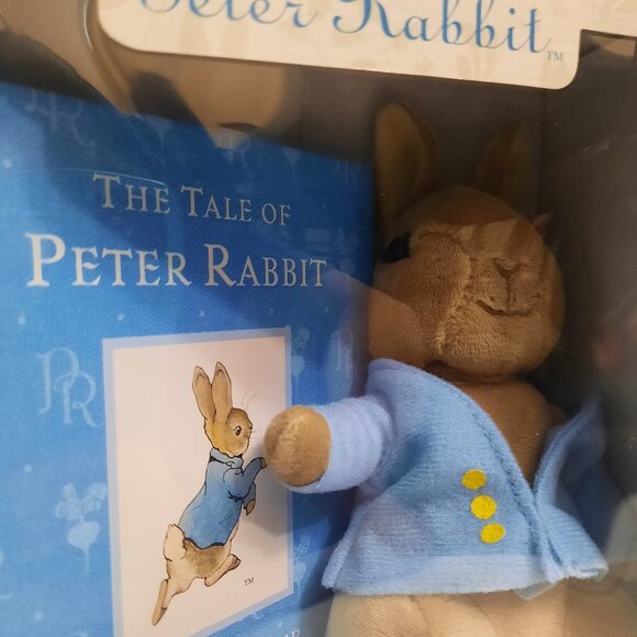 NWT❗️Peter Rabbit Book and Toy by Beatrix Potter - Picture 2 of 5